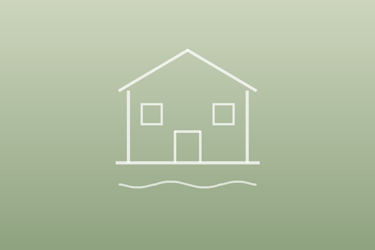 4BR Cape near Eastward Look — Narragansett
